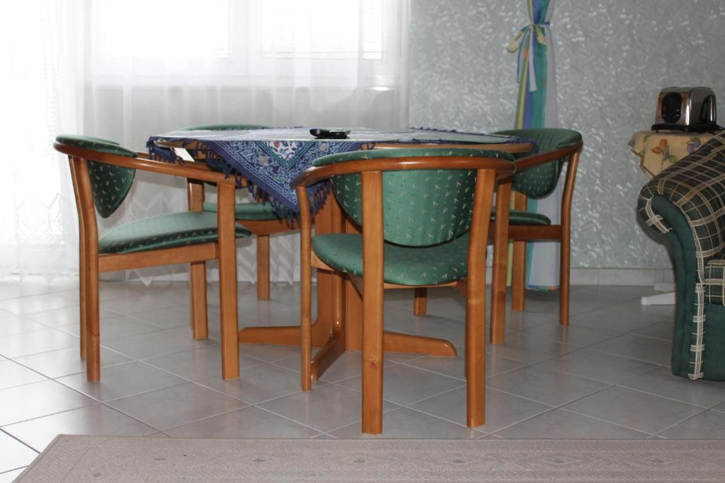 Orwa Apartmanok - Fenyofa Koez Zalakaros Quarto foto